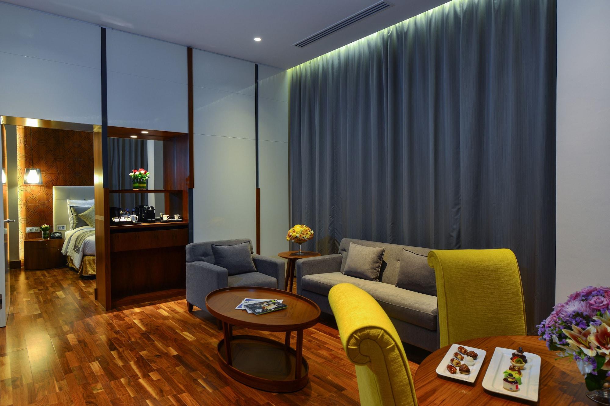 The Avenue Hotel Doha Exteriör bild A suite at the hotel