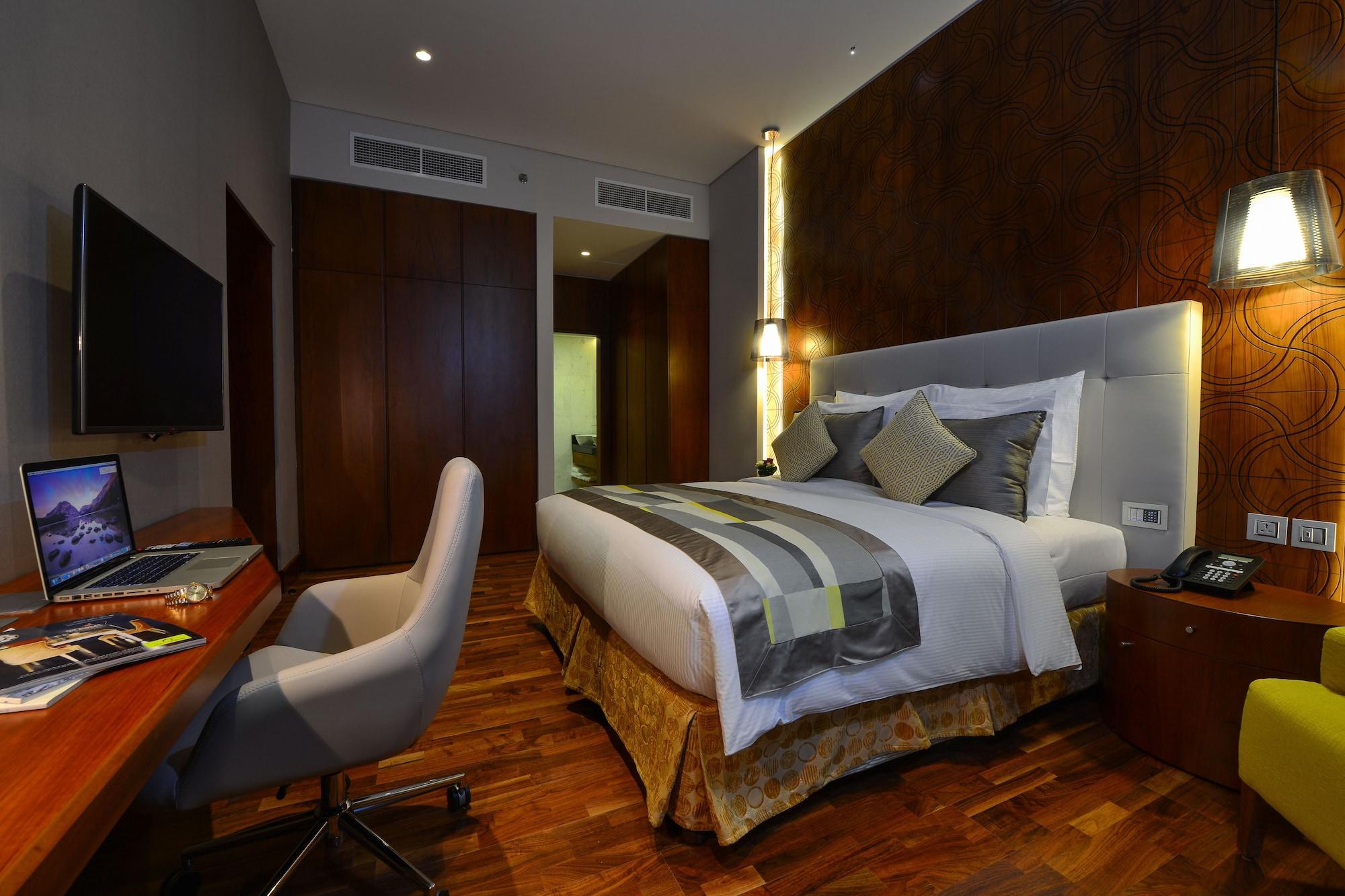 The Avenue Hotel Doha Exteriör bild Deluxe Room