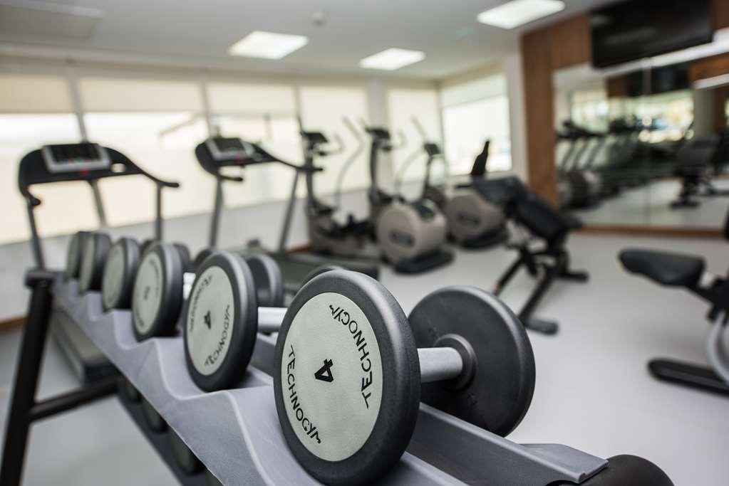 The Avenue Hotel Doha Bekvämligheter bild Dumbbells on a rack